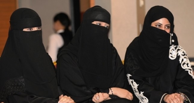 فتيات سعوديات يطلبن الزواج/ سعوديات يعرضن أنفسهن للزواج مقابل هذة الشروط